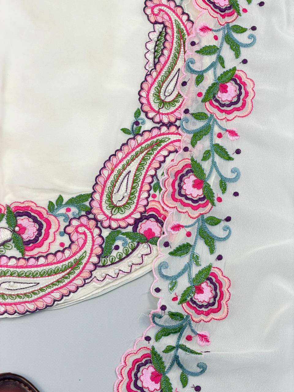 Elegant Embroidered Women's Ethnic Suit Set