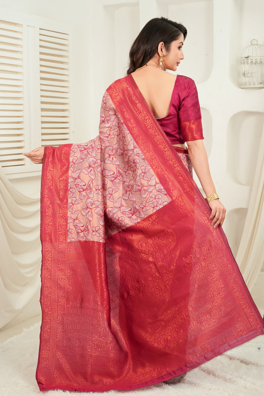 Premium Jacquard Silk Saree with Zari Woven Floral Design & Rich Contrast Pallu