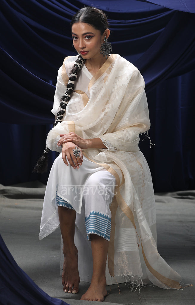 Swan White Silk Dupatta With Woven Design Motifs
