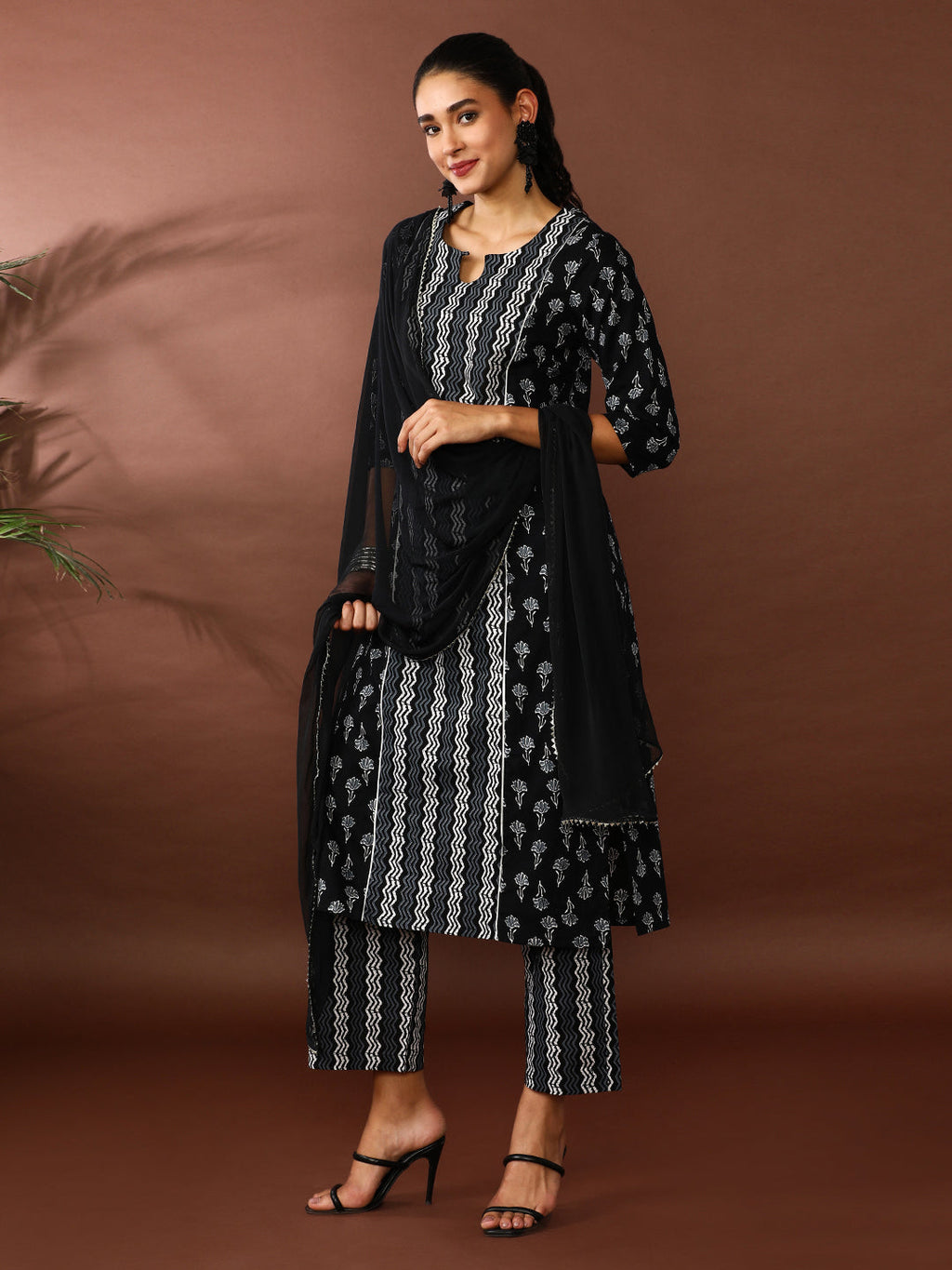 Floral Printe Straight Pure Cotton Kurta & Trousers Sets