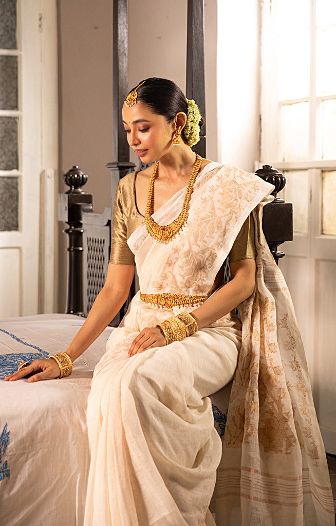 Pearl White color  Linen Saree with Silver Zari Jamdani Woven Design