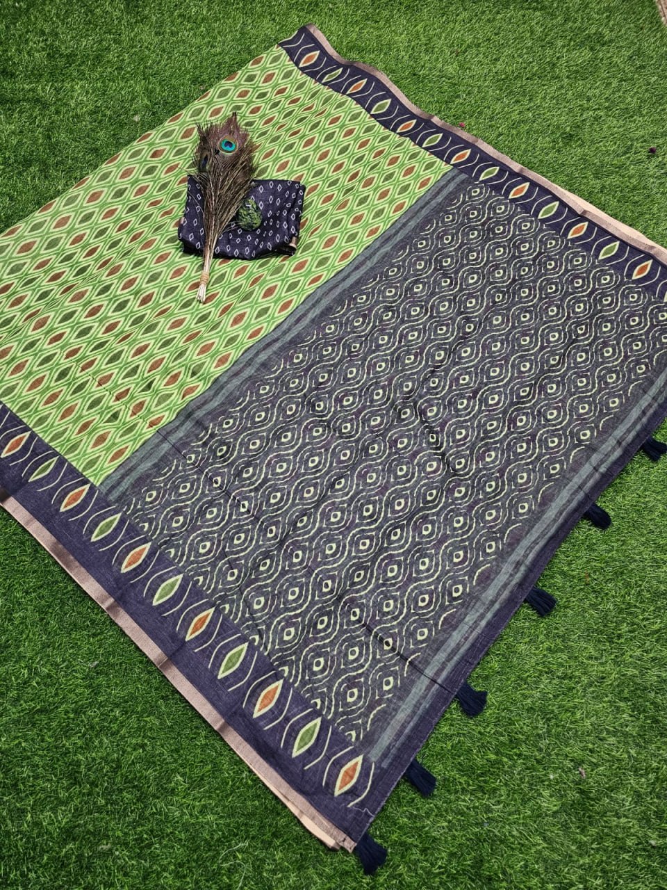 Elegant Green Ikat Print Saree with Navy Blue Contrast Pallu & Blouse Piece